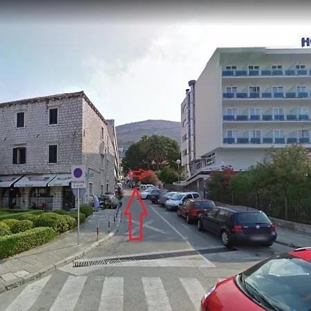 グラヴォシャ スタジオズ